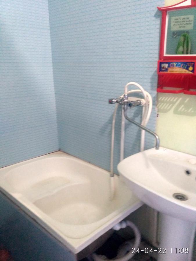 Western House Bed and Breakfast Qorowul Esterno foto
