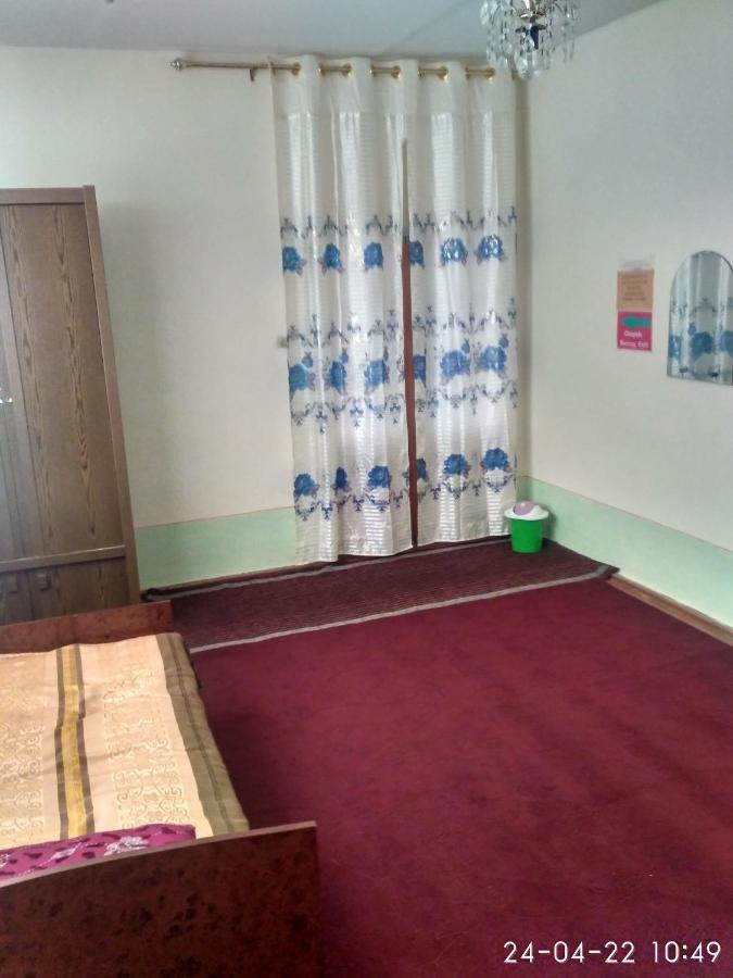Western House Bed and Breakfast Qorowul Esterno foto