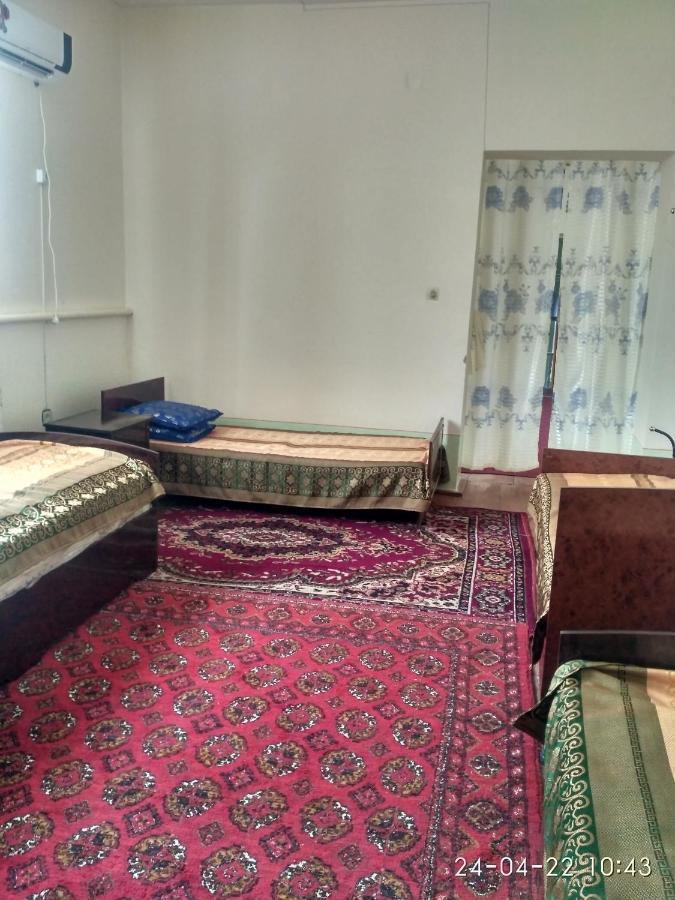 Western House Bed and Breakfast Qorowul Esterno foto