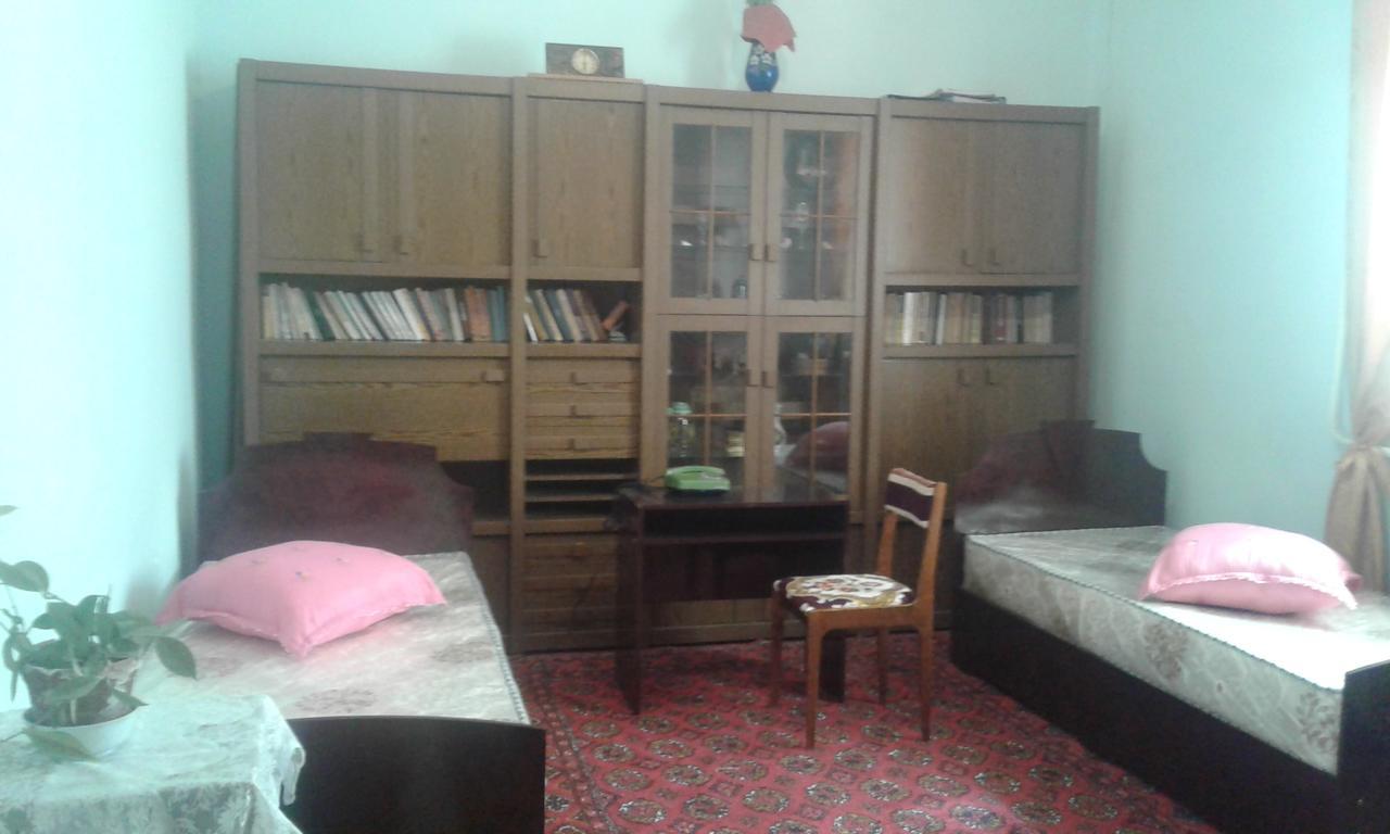 Western House Bed and Breakfast Qorowul Esterno foto