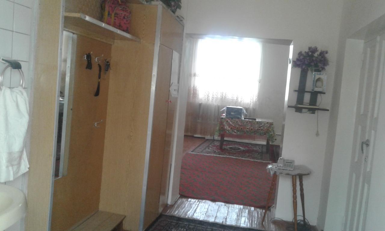Western House Bed and Breakfast Qorowul Esterno foto