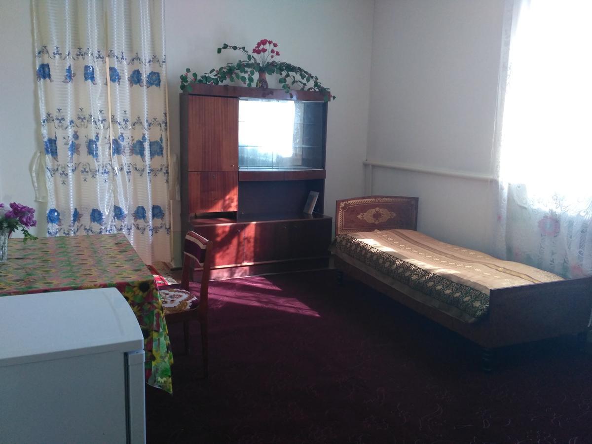 Western House Bed and Breakfast Qorowul Esterno foto